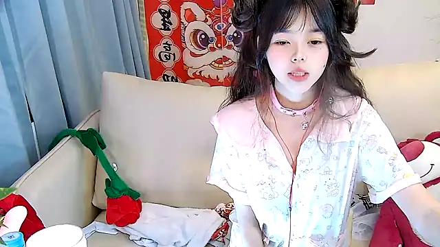 mango-a online show from February 1, 2025, 3:18 pm