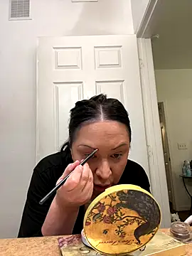 Snapshot of AlyssiaAmoreXO chatting on October 27, 2025, 8:10 pm AlyssiaAmoreXO online show from October 27, 2025, 8:10 pm