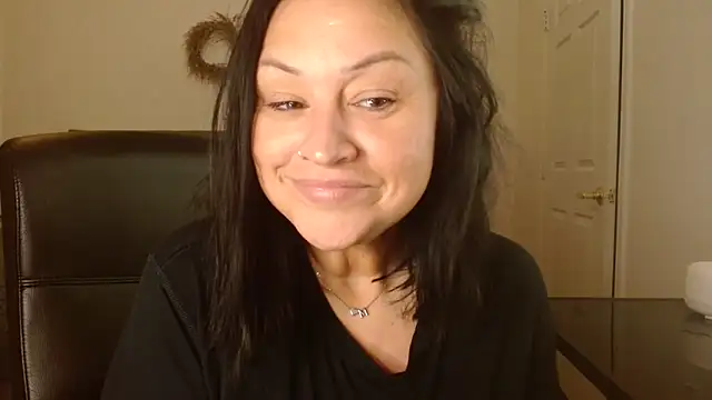 Snapshot of AlyssiaAmoreXO chatting on October 14, 2025, 6:41 pm AlyssiaAmoreXO online show from October 14, 2025, 6:41 pm