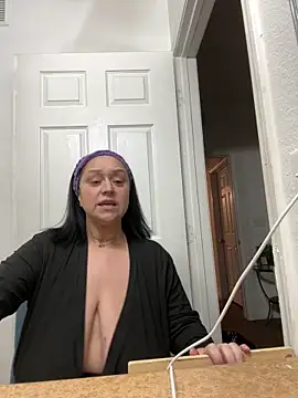 AlyssiaAmoreXO online show from December 19, 2025, 7:38 pm