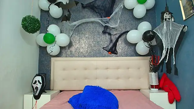 Snapshot of Celestial_Queen_ chatting on October 30, 2025, 12:58 pm Celestial Queen online show from October 30, 2025, 12:58 pm