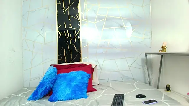 Celestial Queen  online show from April 28, 2026, 12:31 pm