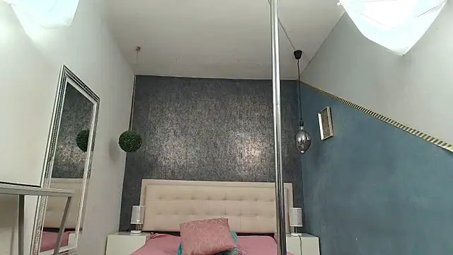 Celestial Queen  online show from July 20, 2026, 1:35 pm