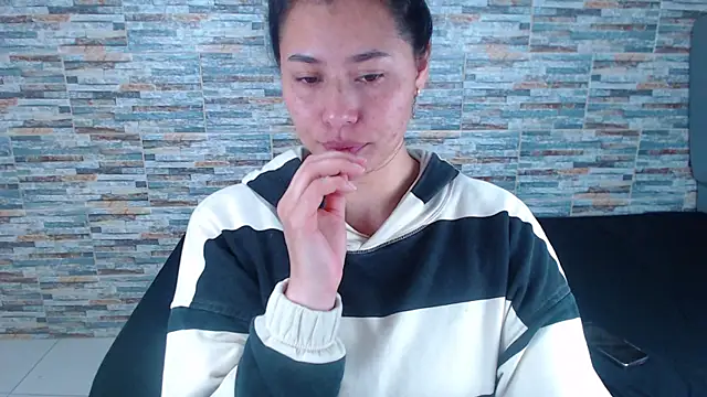 Snapshot of _joy_yva chatting on November 20, 2025, 4:07 pm joy yva online show from November 20, 2025, 4:07 pm