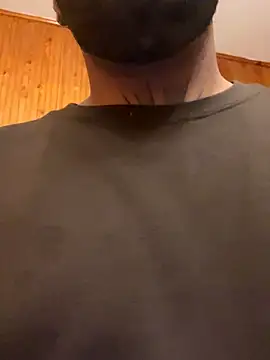 Dikkiduohottt online show from December 15, 2025, 4:24 pm