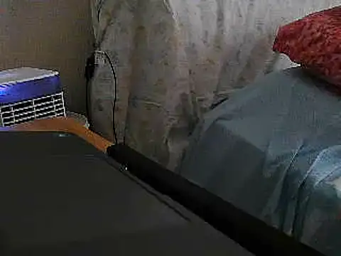 Snapshot of VeneRed chatting on July 11, 2026, 11:32 am VeneRed online show from July 11, 2026, 11:32 am