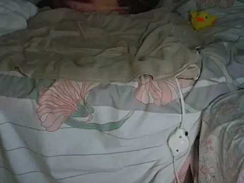 VeneRed online show from November 9, 2025, 7:51 pm