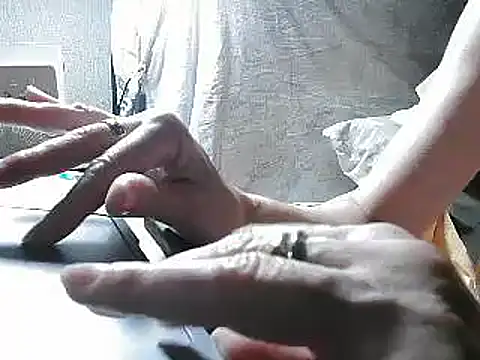 Snapshot of VeneRed chatting on July 6, 2026, 2:07 am VeneRed online show from July 6, 2026, 2:07 am