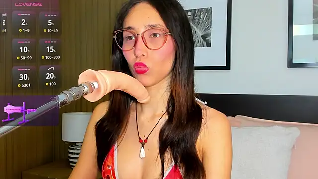 doll bella  online show from June 11, 2026, 8:06 pm