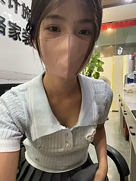 Snapshot of GouGou-111 chatting on June 20, 2026, 12:32 pm GouGou-111 online show from June 20, 2026, 12:32 pm