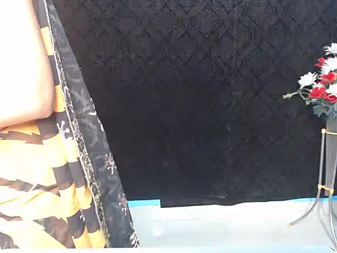 Snapshot of Wish_Queen chatting on November 1, 2025, 7:46 am Wish Queen online show from November 1, 2025, 7:46 am