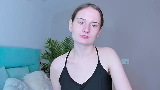 L1ittle kitty  online show from December 5, 2025, 6:56 am