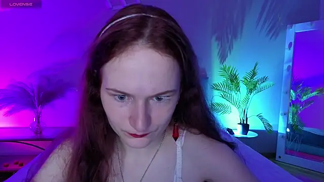 Snapshot of L1ittle_kitty_ chatting on May 22, 2026, 5:27 am L1ittle kitty online show from May 22, 2026, 5:27 am