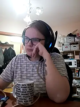 Snapshot of DivaMarisa chatting on March 21, 2025, 9:12 pm DivaMarisa online show from March 21, 2025, 9:12 pm