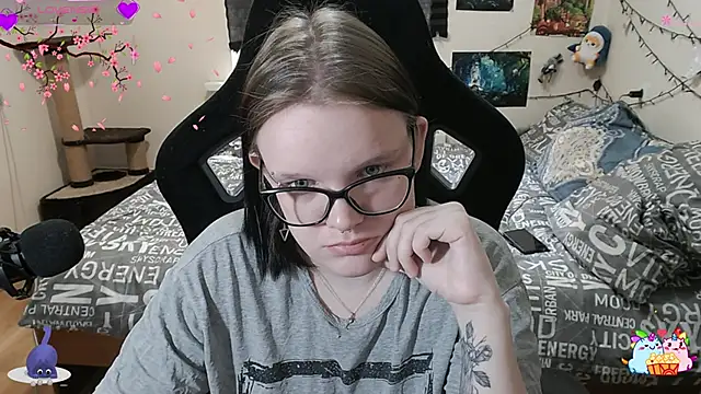 Snapshot of DivaMarisa chatting on March 6, 2025, 6:08 am DivaMarisa online show from March 6, 2025, 6:08 am