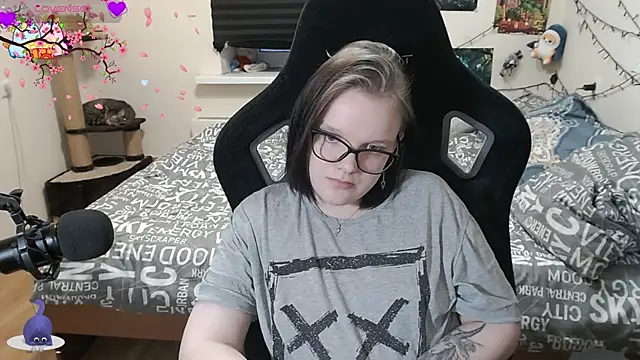 Snapshot of DivaMarisa chatting on March 6, 2025, 12:19 pm DivaMarisa online show from March 6, 2025, 12:19 pm