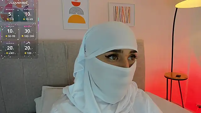 Snapshot of rawiya chatting on October 10, 2025, 12:06 pm rawiya online show from October 10, 2025, 12:06 pm