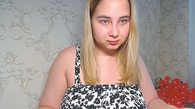 DolphinDreams online show from June 10, 2026, 11:11 am