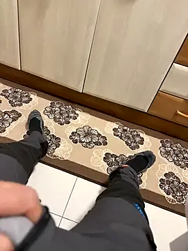 Snapshot of Lecatore80 chatting on November 3, 2025, 4:10 pm Lecatore80 online show from November 3, 2025, 4:10 pm