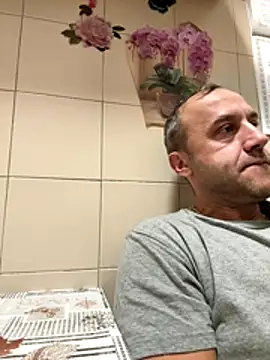 Snapshot of Lecatore80 chatting on November 20, 2025, 4:57 am Lecatore80 online show from November 20, 2025, 4:57 am