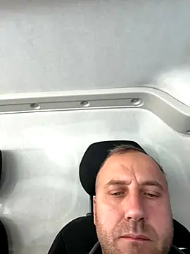 Snapshot of Lecatore80 chatting on November 6, 2025, 11:47 am Lecatore80 online show from November 6, 2025, 11:47 am