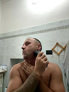 Snapshot of Lecatore80 chatting on November 1, 2025, 8:30 am Lecatore80 online show from November 1, 2025, 8:30 am