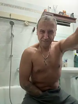 Snapshot of Lecatore80 chatting on November 23, 2025, 6:45 am Lecatore80 online show from November 23, 2025, 6:45 am