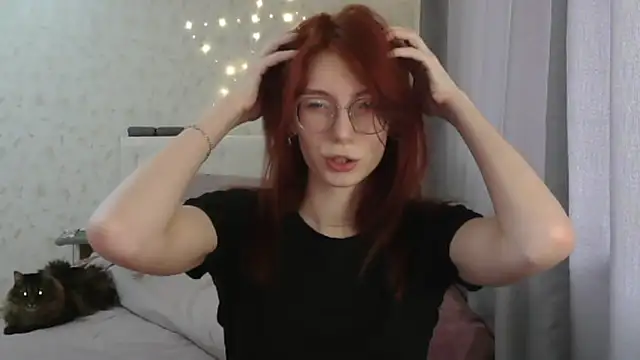 Snapshot of KateBunny chatting on April 5, 2026, 5:36 am KateBunny online show from April 5, 2026, 5:36 am