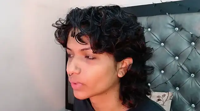 ToshiaKimich online show from March 17, 2025, 1:29 pm