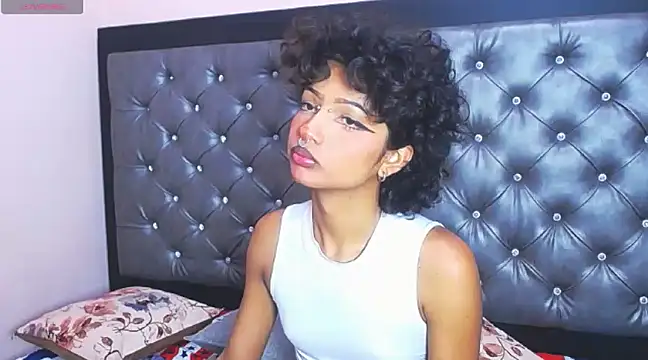 ToshiaKimich online show from January 16, 2025, 11:16 pm