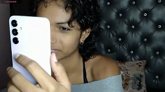 ToshiaKimich online show from March 12, 2025, 12:36 pm