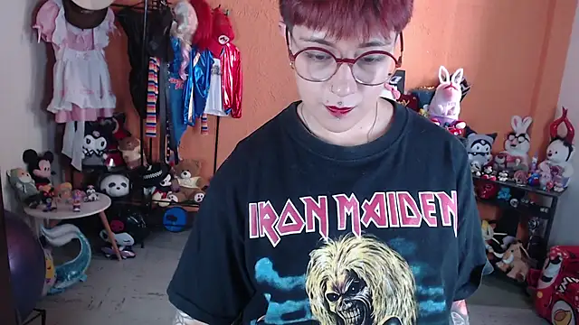 MissMiia2 online show from July 14, 2026, 8:37 pm