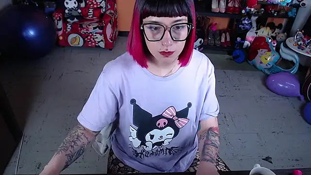 Snapshot of MissMiia2 chatting on October 8, 2025, 3:13 pm MissMiia2 online show from October 8, 2025, 3:13 pm