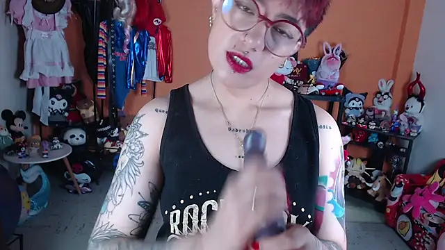 MissMiia2 online show from July 11, 2026, 1:11 pm