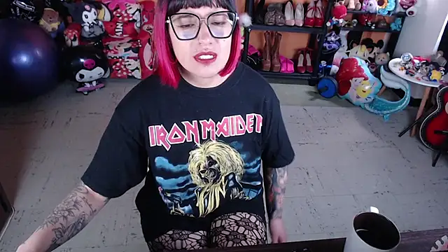 Snapshot of MissMiia2 chatting on October 23, 2025, 2:27 pm MissMiia2 online show from October 23, 2025, 2:27 pm