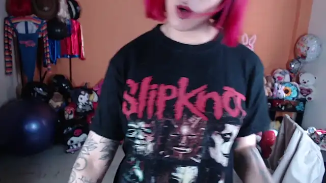 Snapshot of MissMiia2 chatting on October 18, 2025, 4:09 pm MissMiia2 online show from October 18, 2025, 4:09 pm