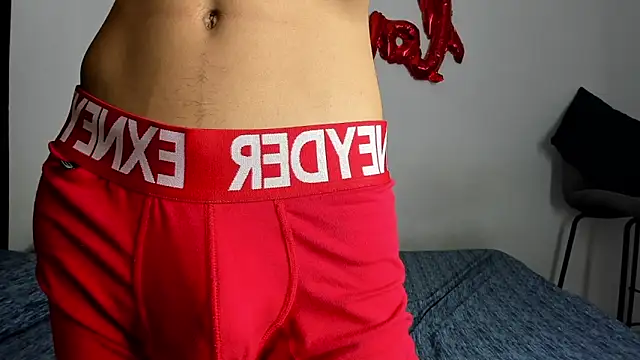 Snapshot of evanscollins chatting on November 30, 2025, 12:11 am evanscollins online show from November 30, 2025, 12:11 am