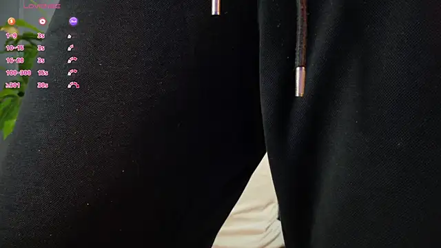 Snapshot of Iker_bigdick chatting on November 1, 2025, 3:35 am Iker bigdick online show from November 1, 2025, 3:35 am