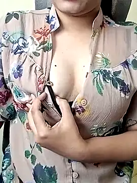 Indianhyna online show from October 13, 2025, 6:59 am