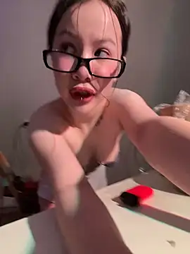 Snapshot of Anikka_Liam chatting on March 12, 2025, 10:28 pm Anikka Liam online show from March 12, 2025, 10:28 pm