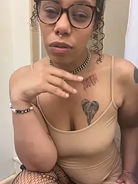 Princess Desirae online show from May 7, 2026, 6:17 am