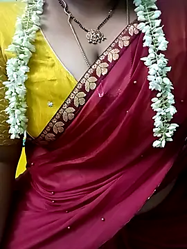 Snapshot of your-sameera chatting on October 14, 2025, 5:13 pm your-sameera online show from October 14, 2025, 5:13 pm