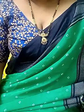 Snapshot of your-sameera chatting on October 8, 2025, 4:25 am your-sameera online show from October 8, 2025, 4:25 am