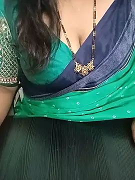 Snapshot of your-sameera chatting on June 17, 2026, 6:02 am your-sameera online show from June 17, 2026, 6:02 am