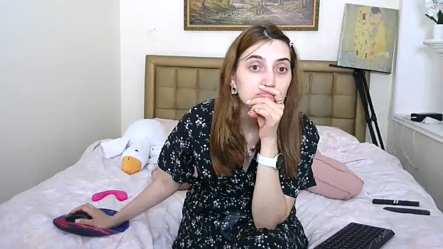 Snapshot of Iren chatting on June 14, 2026, 6:31 pm Iren online show from June 14, 2026, 6:31 pm