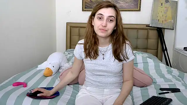 Snapshot of Iren chatting on June 6, 2026, 7:35 am Iren online show from June 6, 2026, 7:35 am