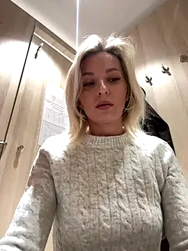 Snapshot of Diamond_Bunny_ chatting on December 5, 2025, 1:21 pm Diamond Bunny online show from December 5, 2025, 1:21 pm