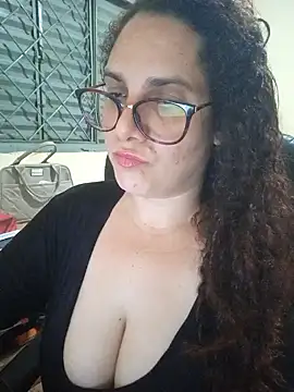 litha luna online show from December 3, 2024, 8:11 am