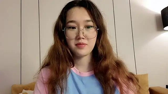 Jennatyan online show from July 2, 2026, 3:23 am