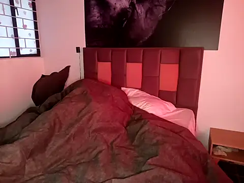 Snapshot of GreysGirl_MrGrey chatting on December 13, 2024, 11:23 am GreysGirl MrGrey online show from December 13, 2024, 11:23 am